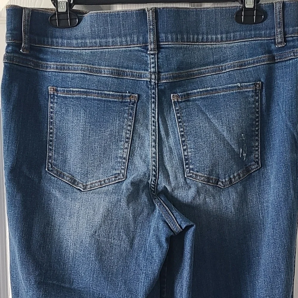 Spanx Straight Leg Pull On Jeans